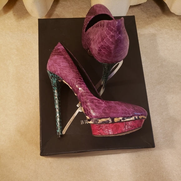 Ladies heels - Picture 6 of 8